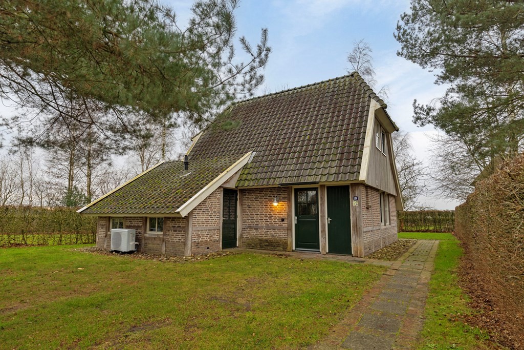 Vrijstaande woning te koop: Mr. J.B. Kanweg 3-136, Witteveen