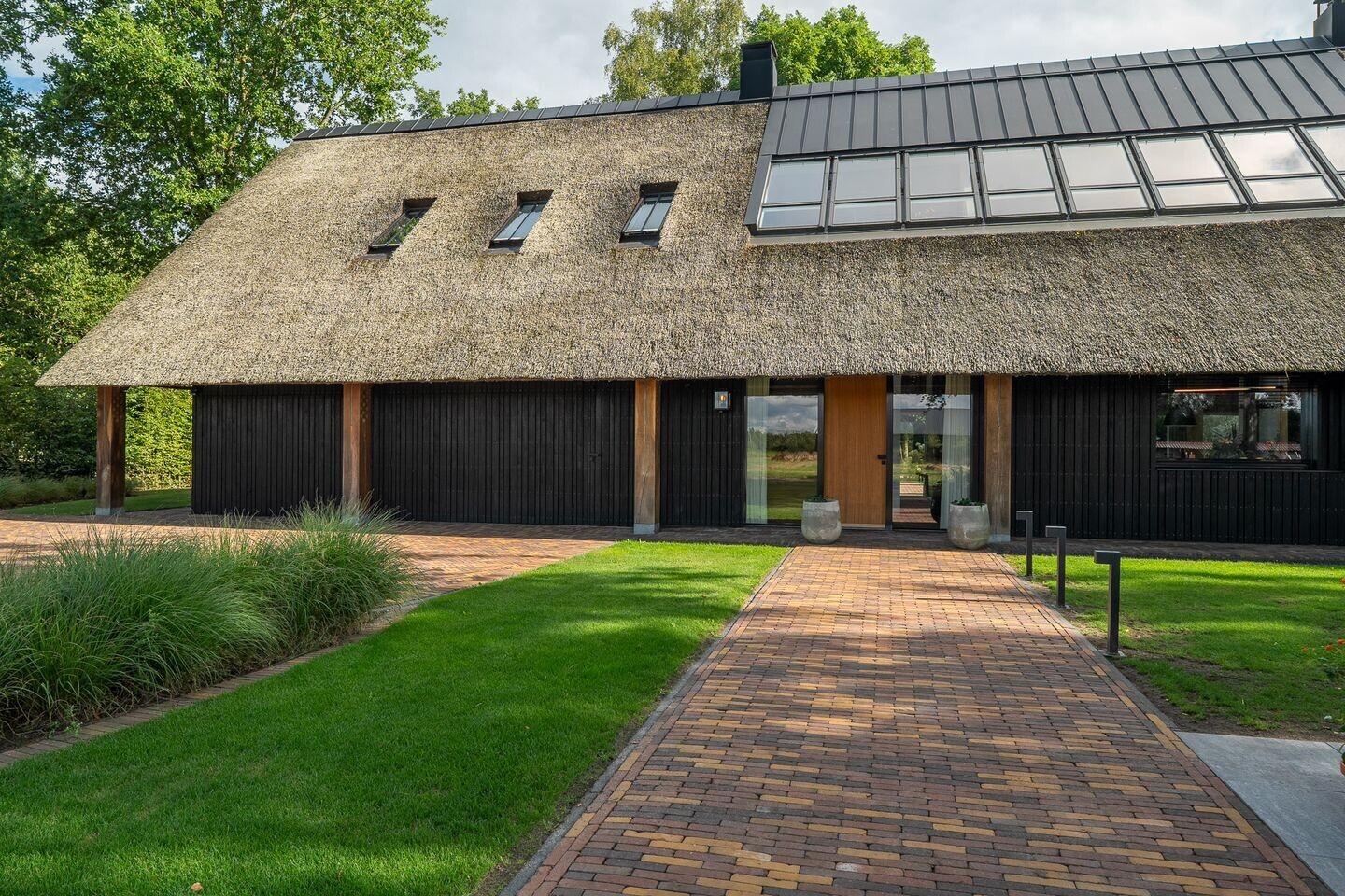 Vrijstaande woning te koop: Dorpsstraat 28, Zuidlaarderveen
