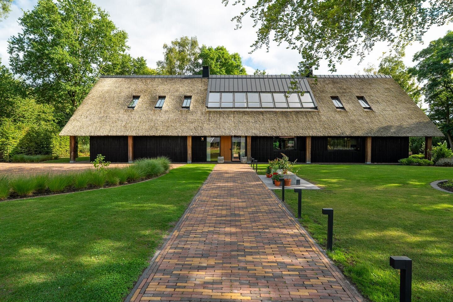 Vrijstaande woning te koop: Dorpsstraat 28, Zuidlaarderveen