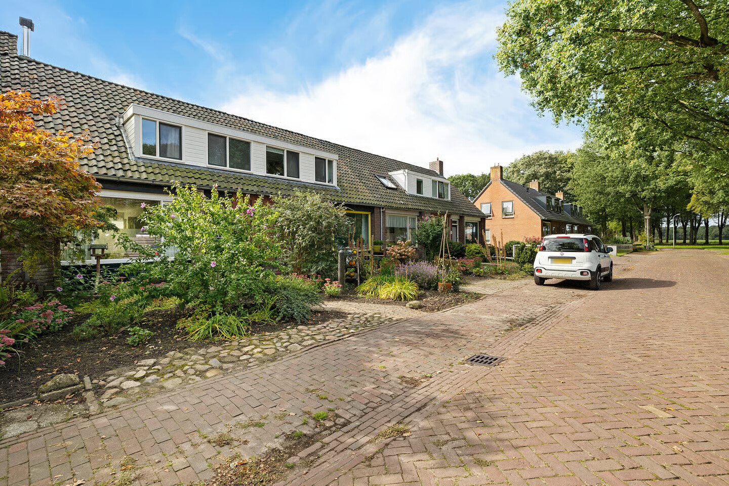Tussenwoning te koop: Wielewaalstraat 5, Vries
