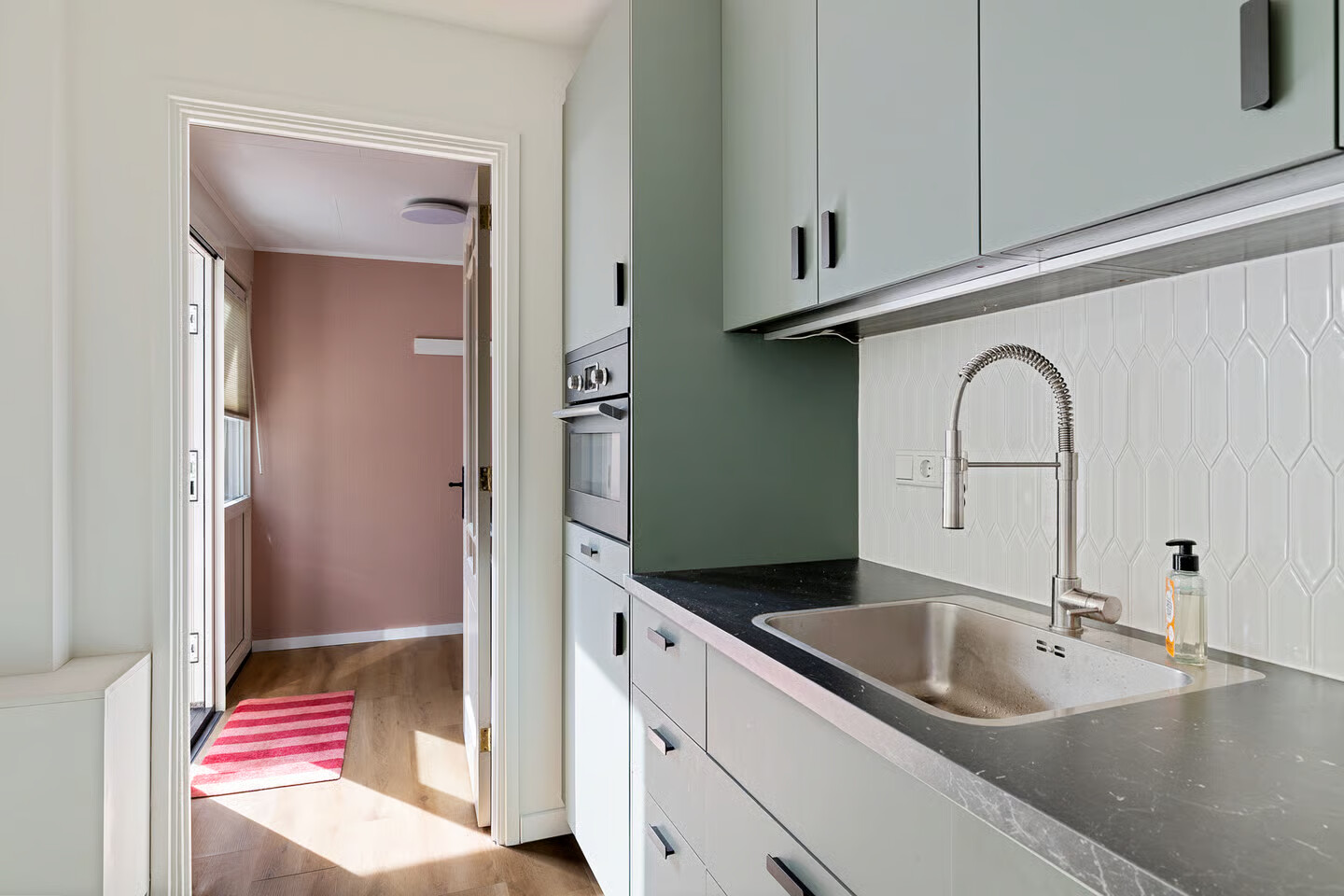 Tussenwoning te koop: Wielewaalstraat 5, Vries