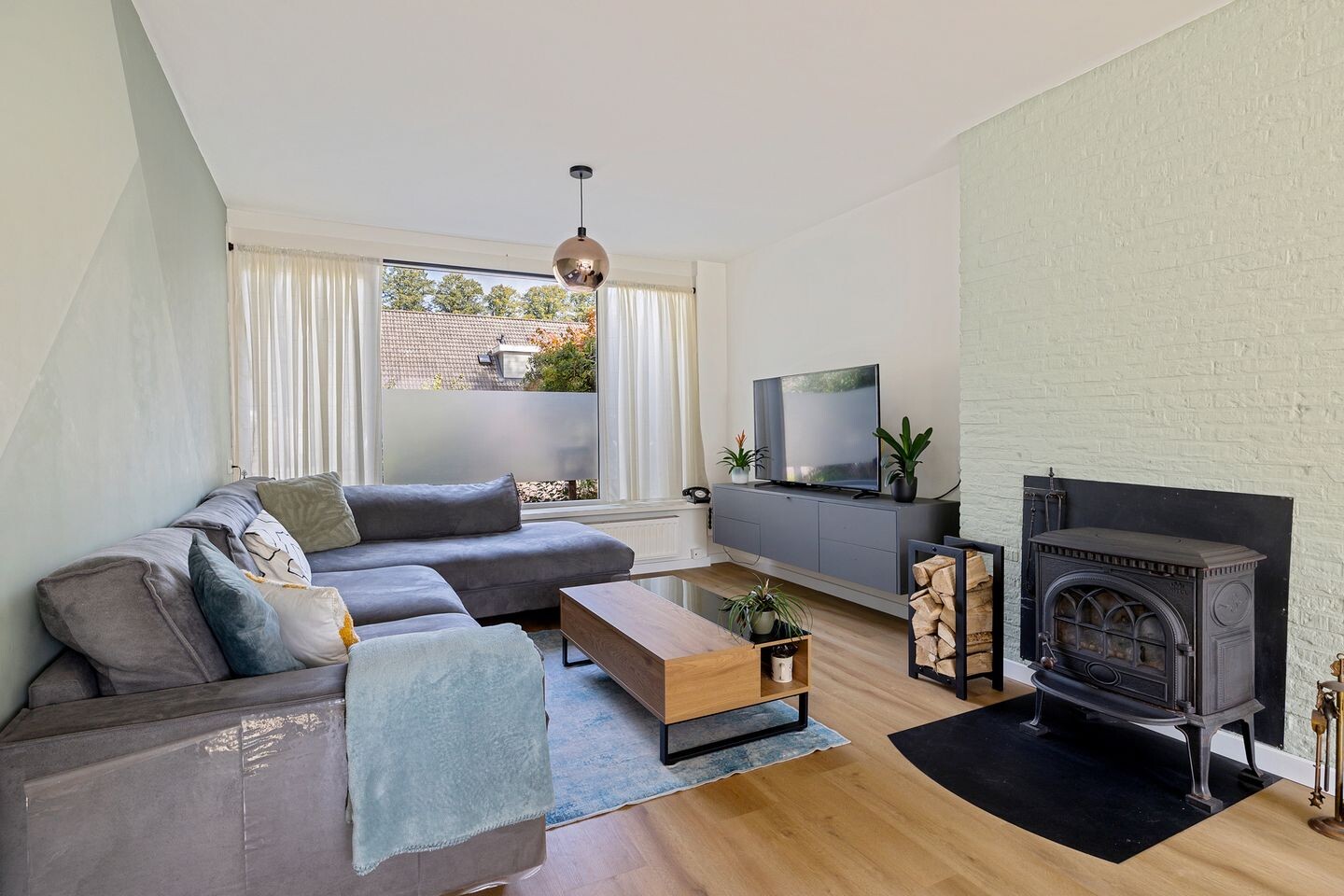 Tussenwoning te koop: Wielewaalstraat 5, Vries