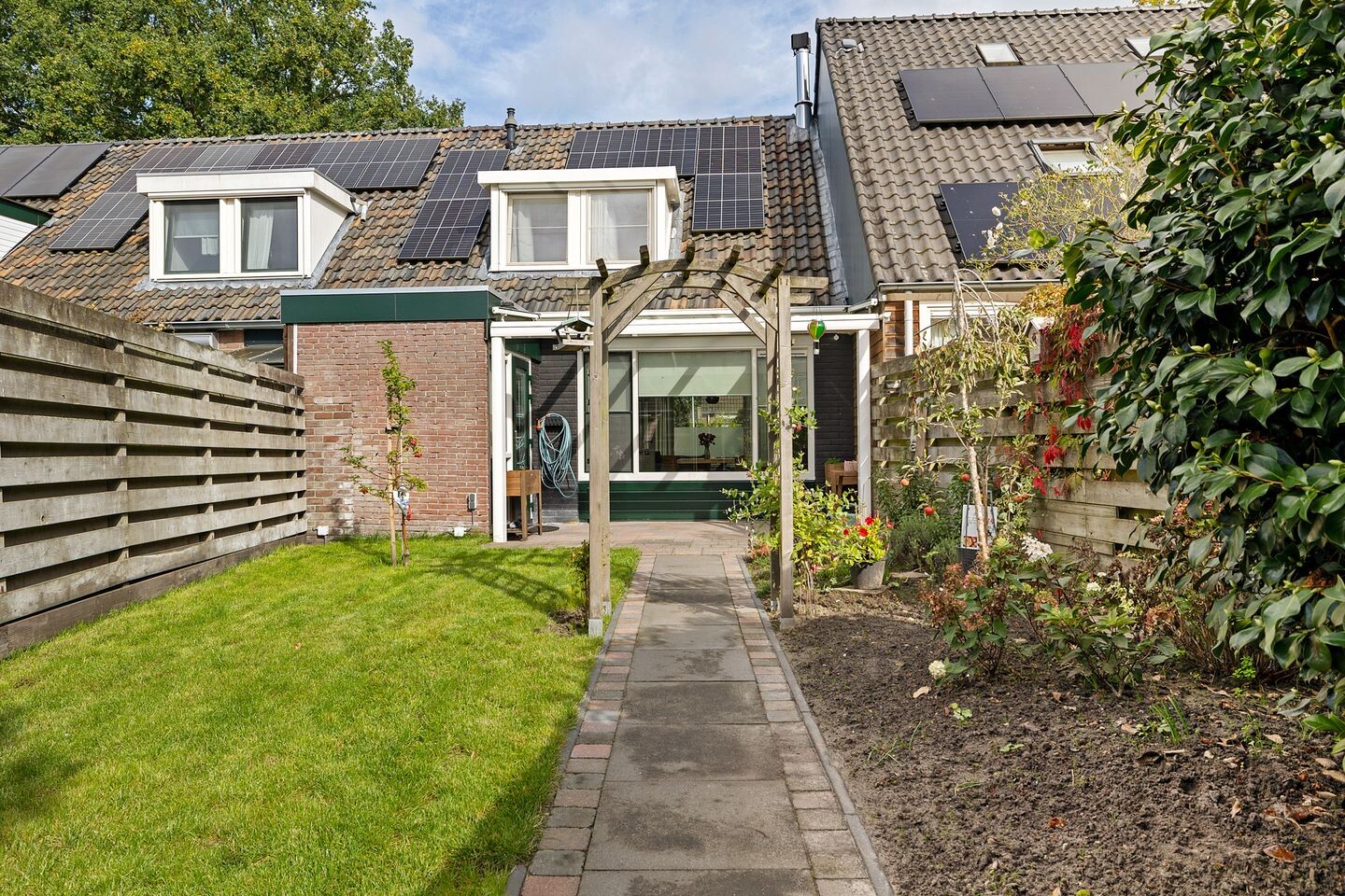 Tussenwoning te koop: Wielewaalstraat 5, Vries