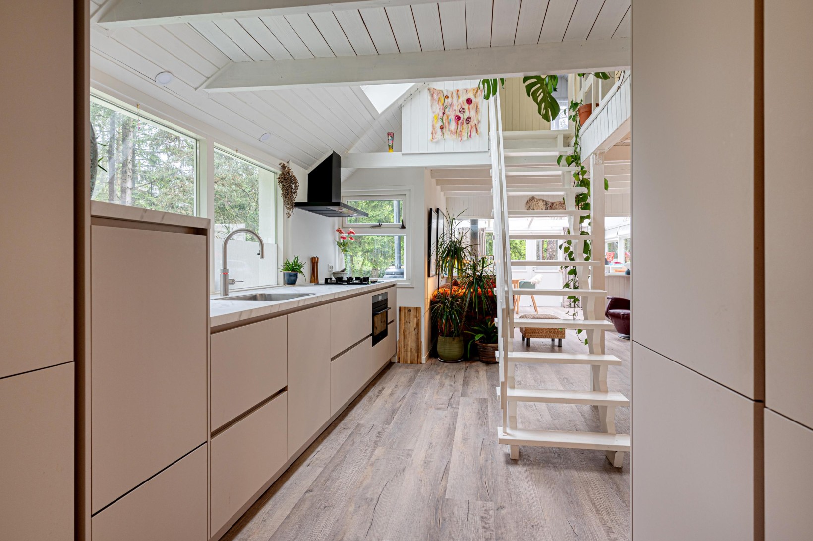 Vrijstaande woning te koop: Zandrivier 8, Zeegse