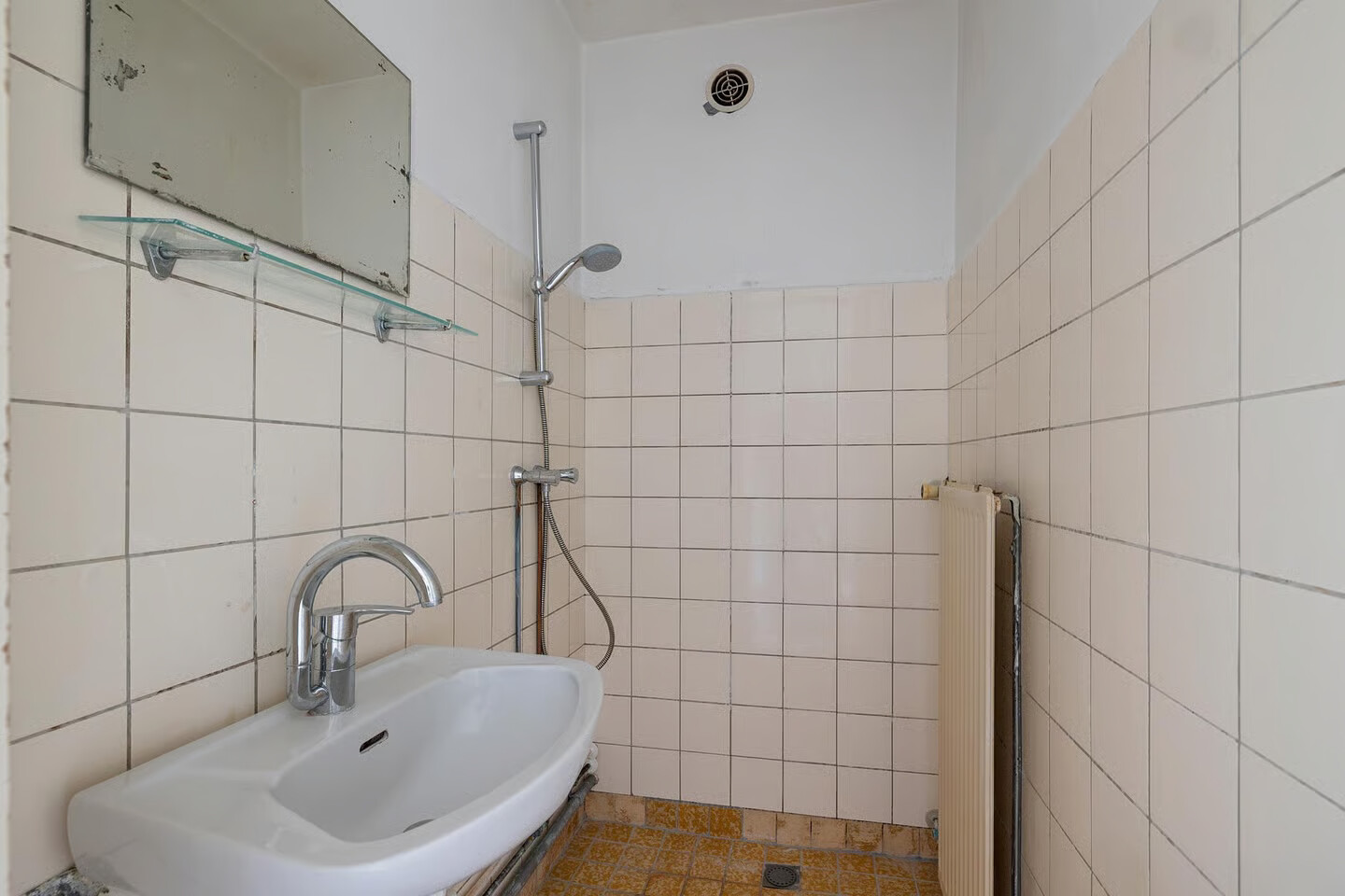 Tussenwoning te koop: Dintellaan 10, Stadskanaal