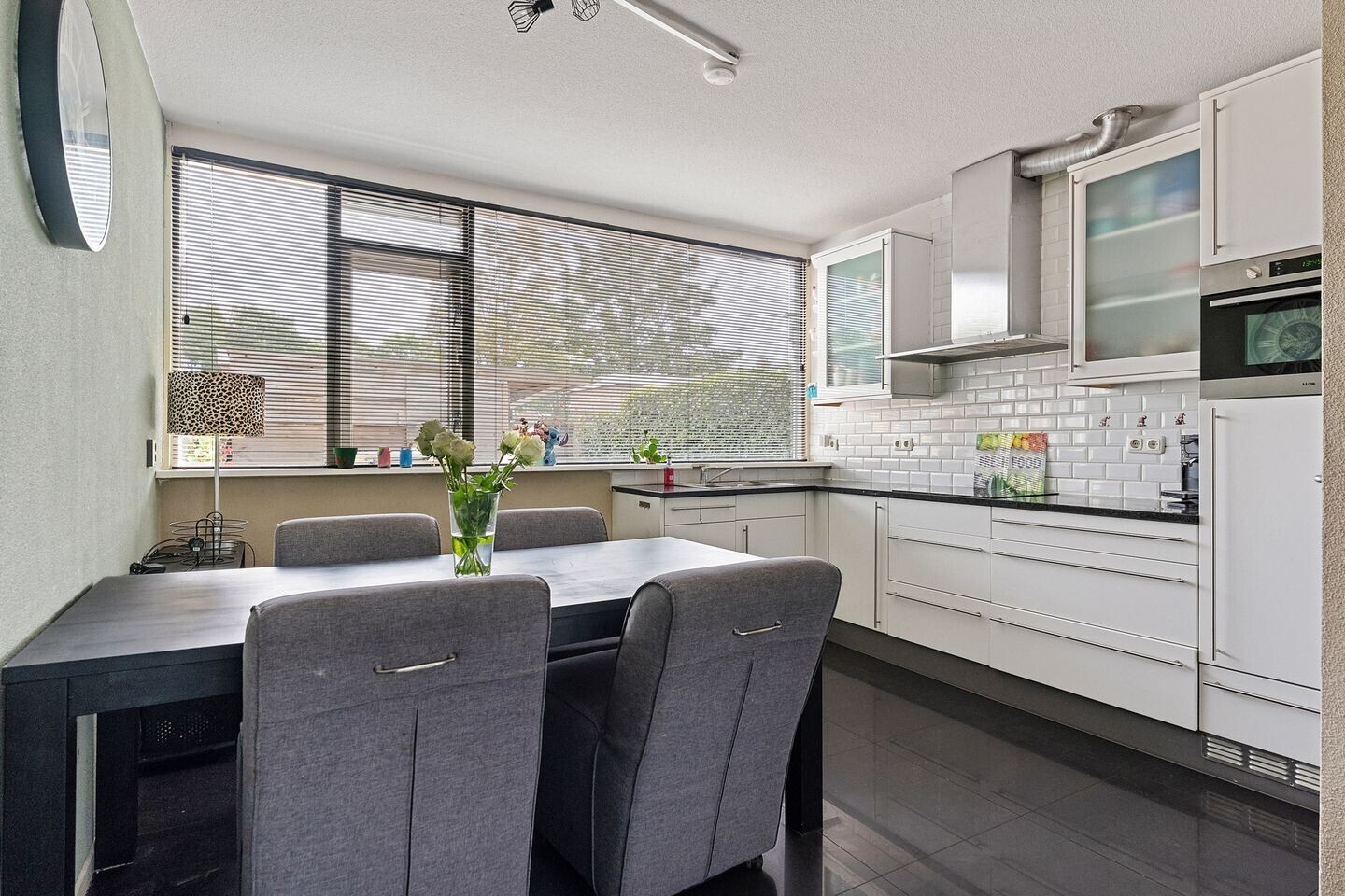 Tussenwoning te koop: Ahornhage 18, Stadskanaal