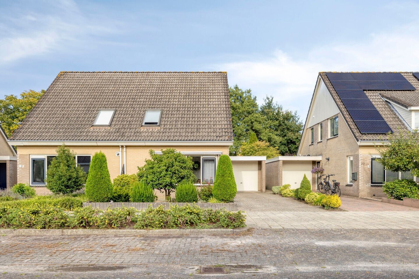 Twee-onder-één-kap te koop: De Rail 22, Stadskanaal