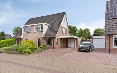 Nije Broek 12