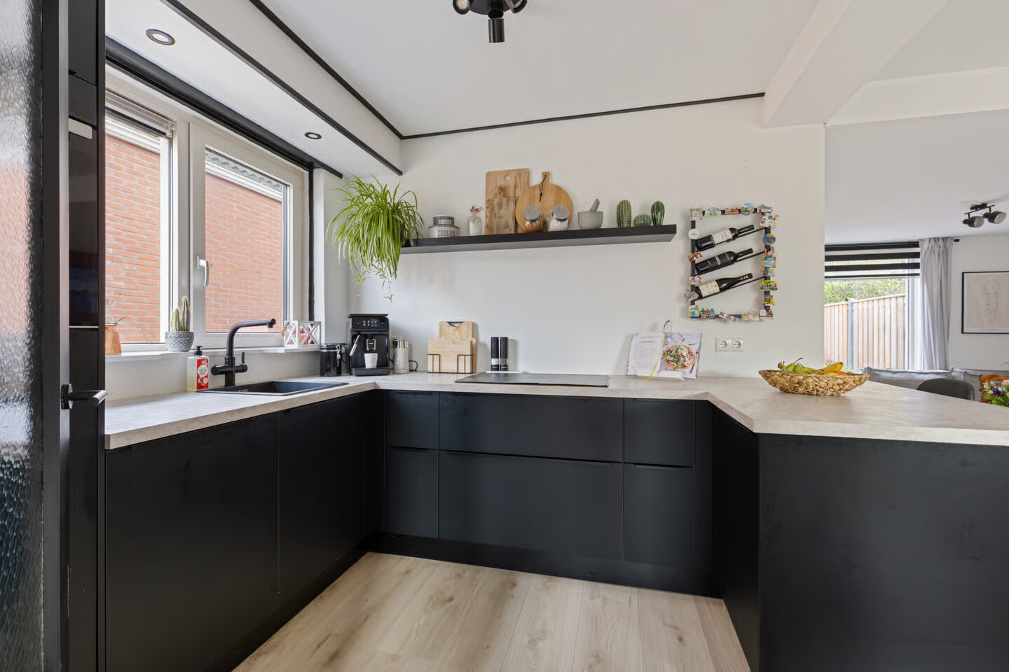 Twee-onder-één-kap te koop: Bergmans-Beinsstraat 11, Borger