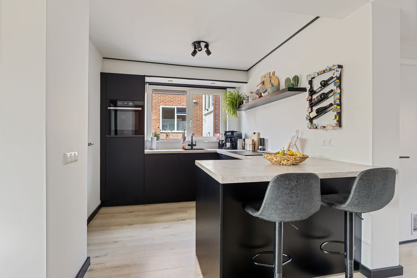 Twee-onder-één-kap te koop: Bergmans-Beinsstraat 11, Borger