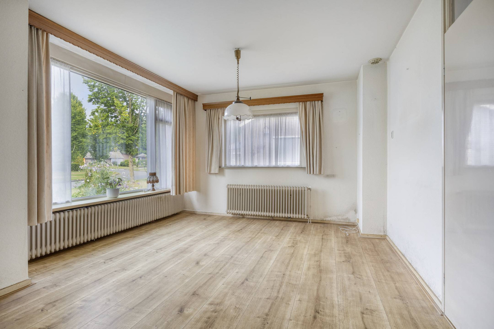 Twee-onder-één-kap te koop: Torenes 20, Borger