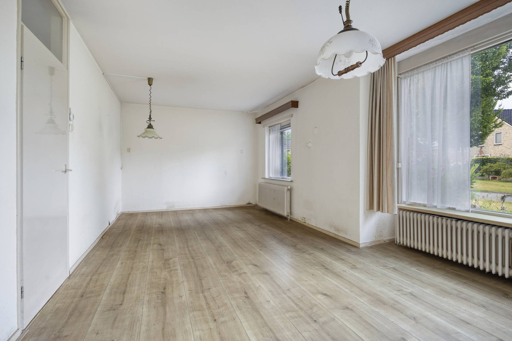 Twee-onder-één-kap te koop: Torenes 20, Borger