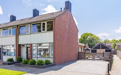 Hanne Bruin. 54