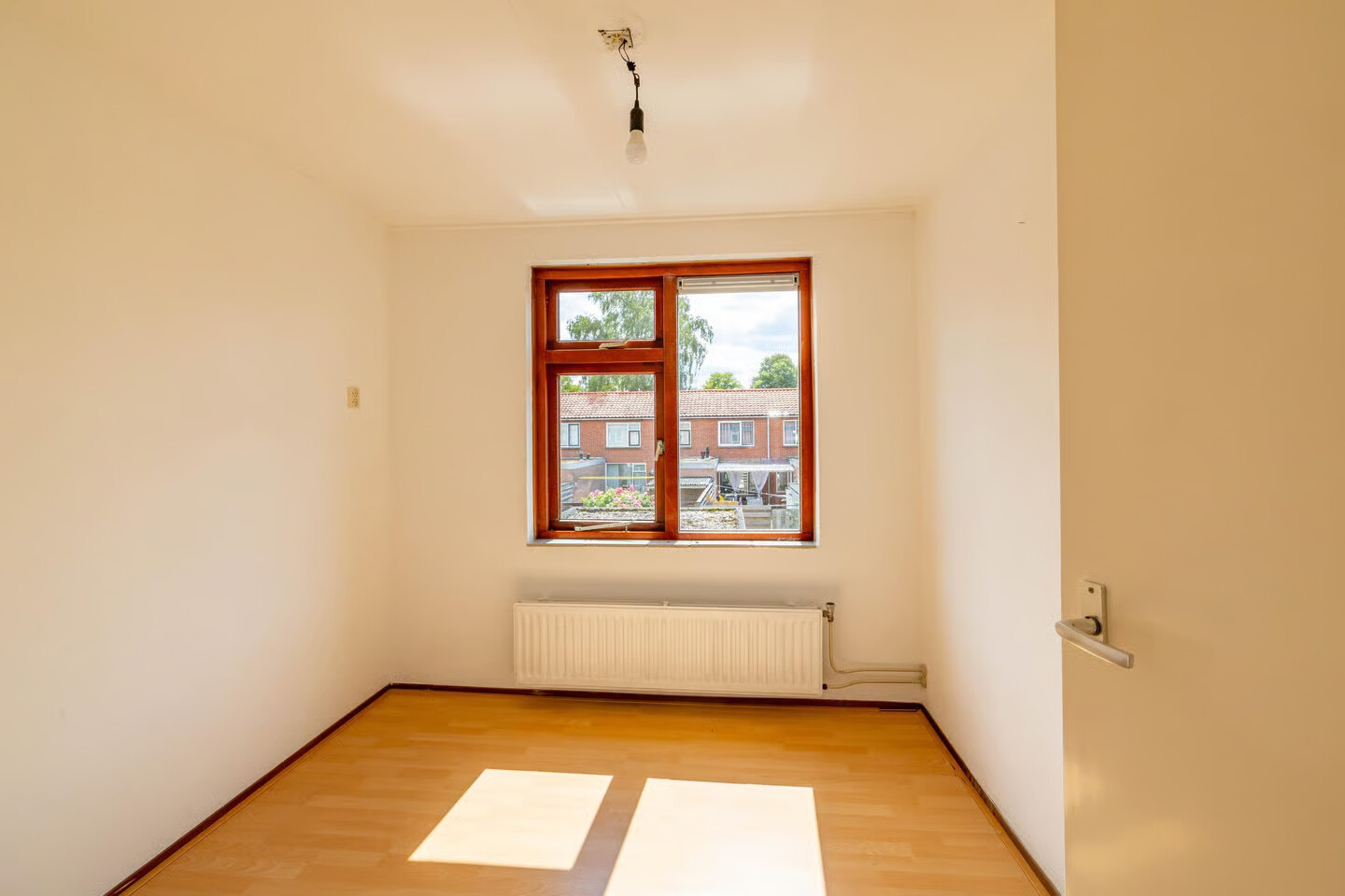 Tussenwoning te koop: van Noortstraat 7, Hoogezand