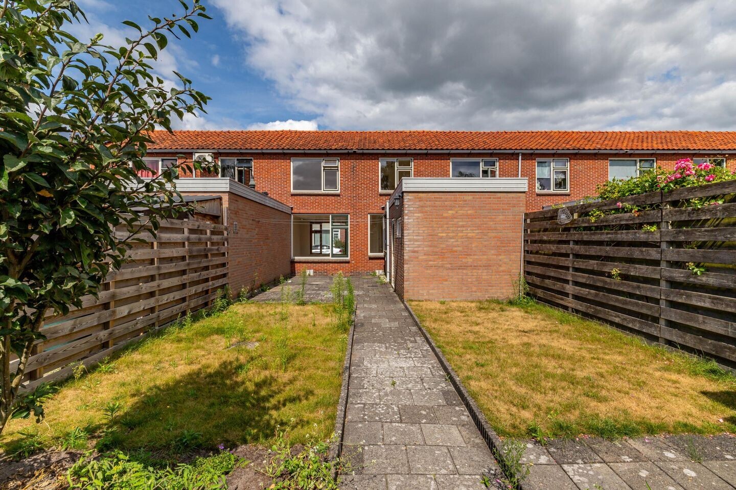 Tussenwoning te koop: van Noortstraat 7, Hoogezand