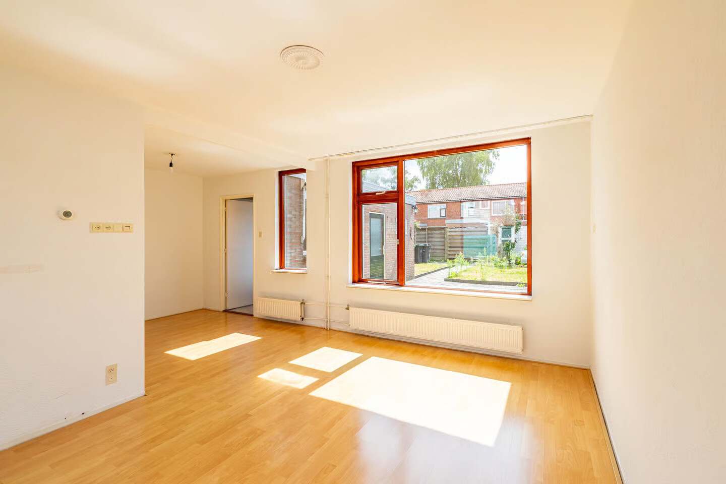 Tussenwoning te koop: van Noortstraat 7, Hoogezand