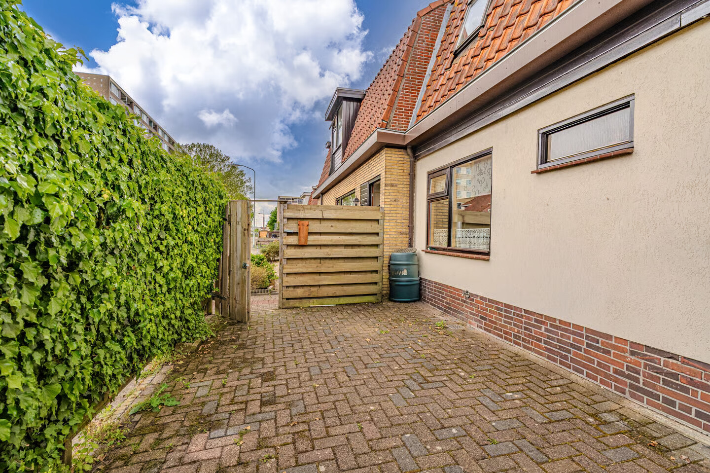Hoekwoning te koop: Sportterreinstraat 25, Hoogezand