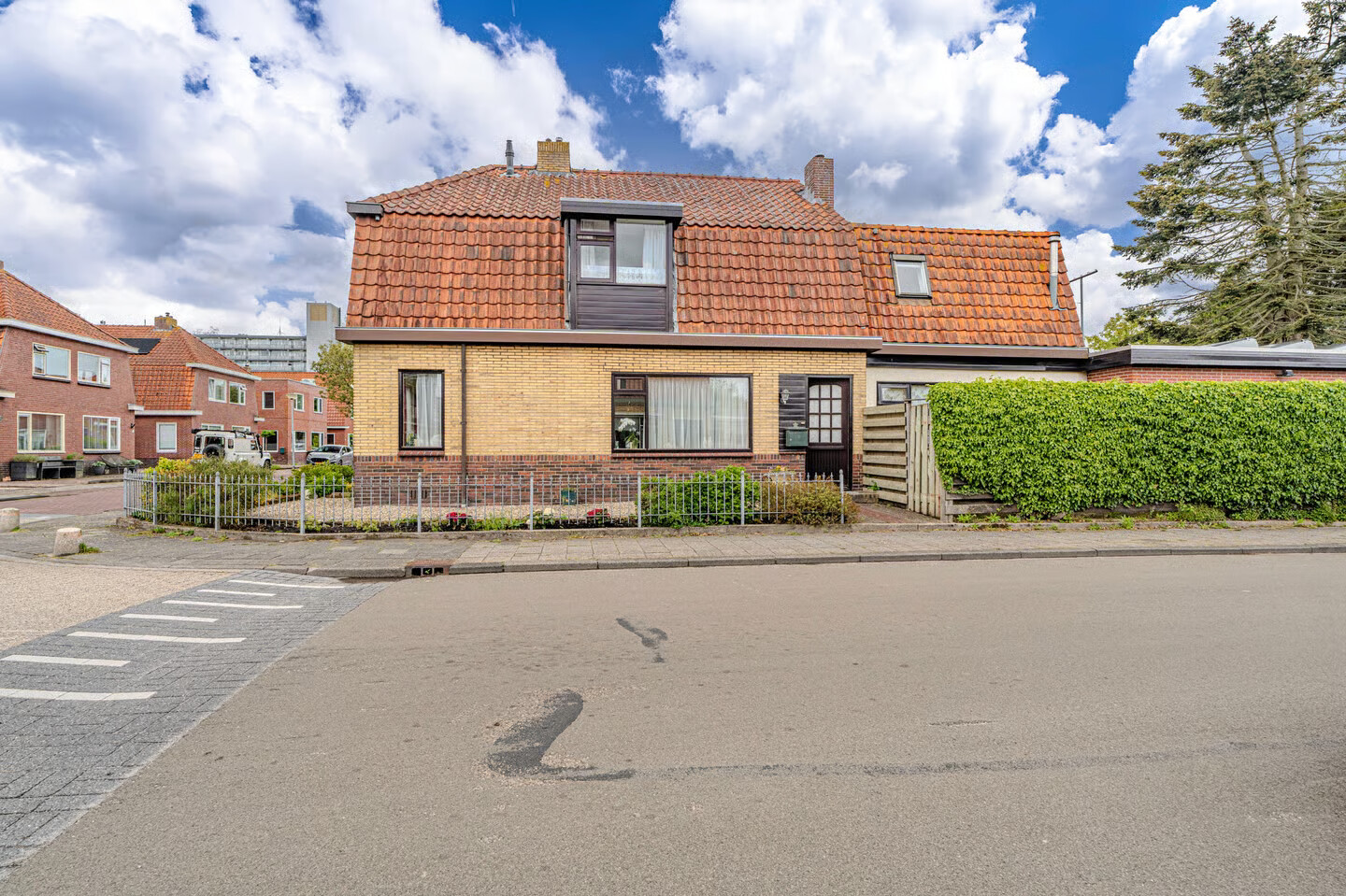 Hoekwoning te koop: Sportterreinstraat 25, Hoogezand
