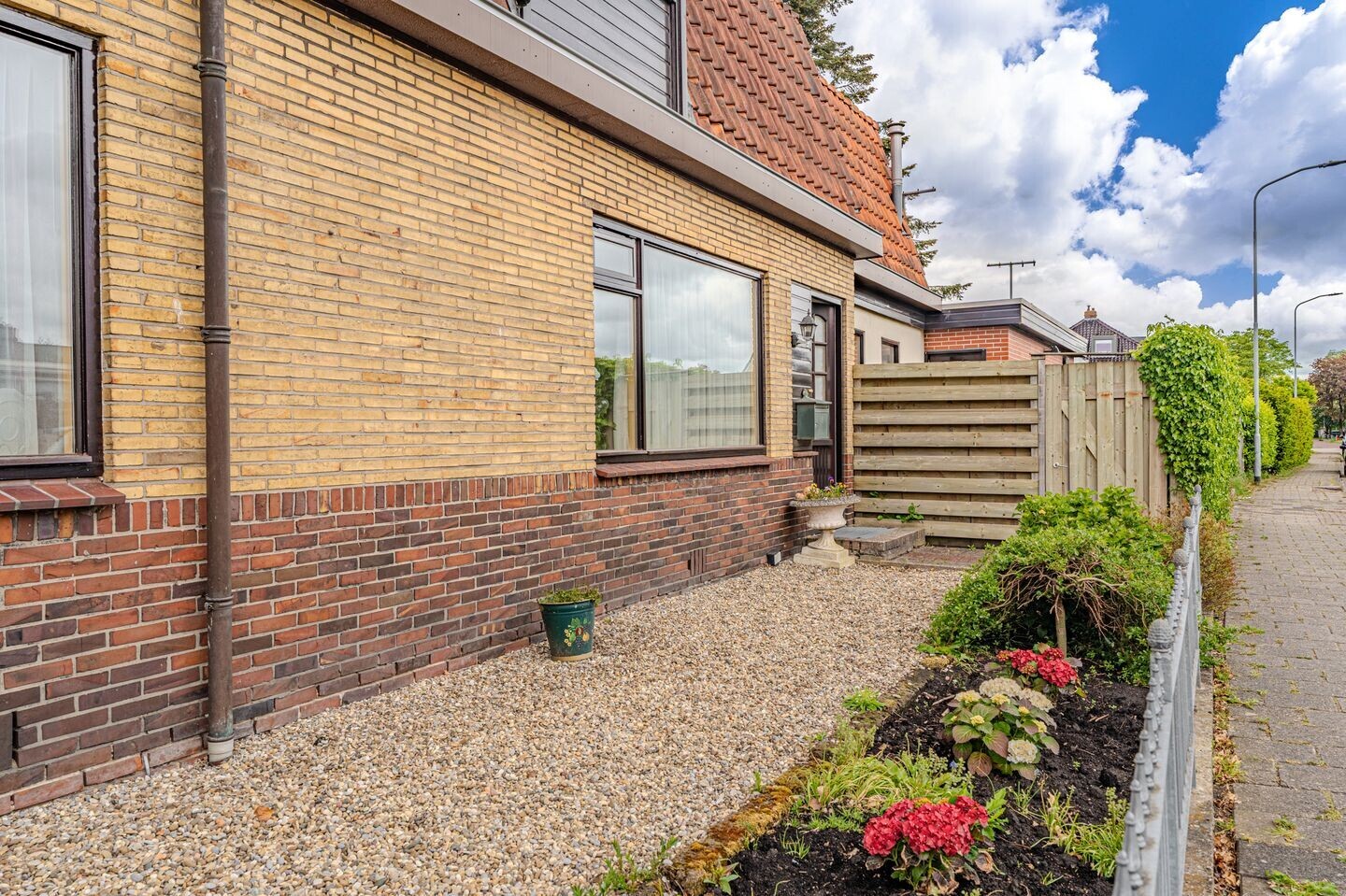 Hoekwoning te koop: Sportterreinstraat 25, Hoogezand