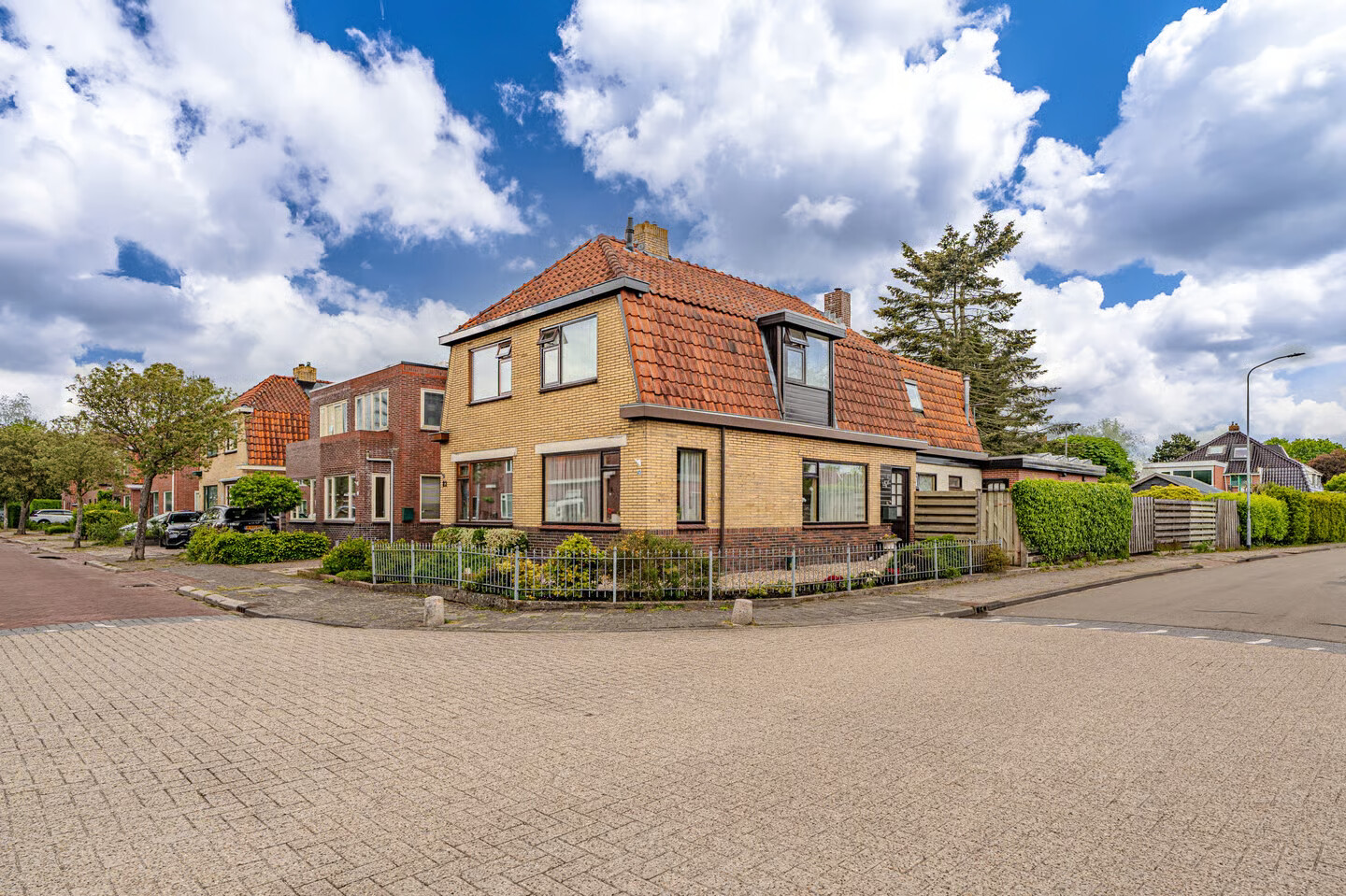 Hoekwoning te koop: Sportterreinstraat 25, Hoogezand