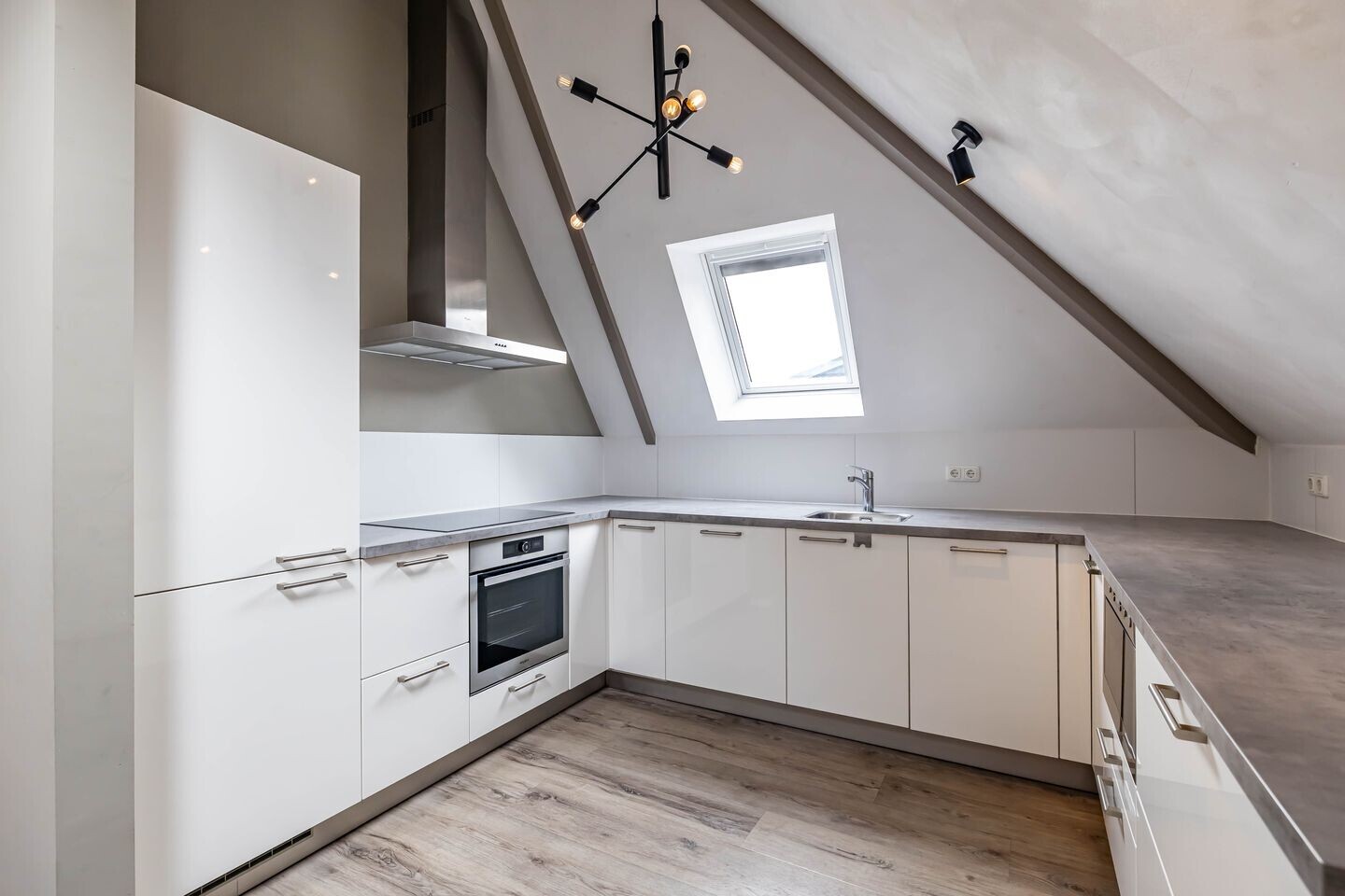 Twee-onder-één-kap te koop: Dorpsstraat 186, Kiel-Windeweer
