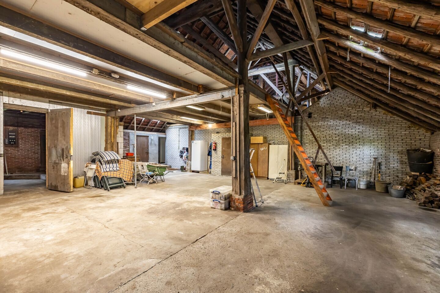 Twee-onder-één-kap te koop: Dorpsstraat 186, Kiel-Windeweer
