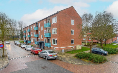 Meeuwenstra. 18