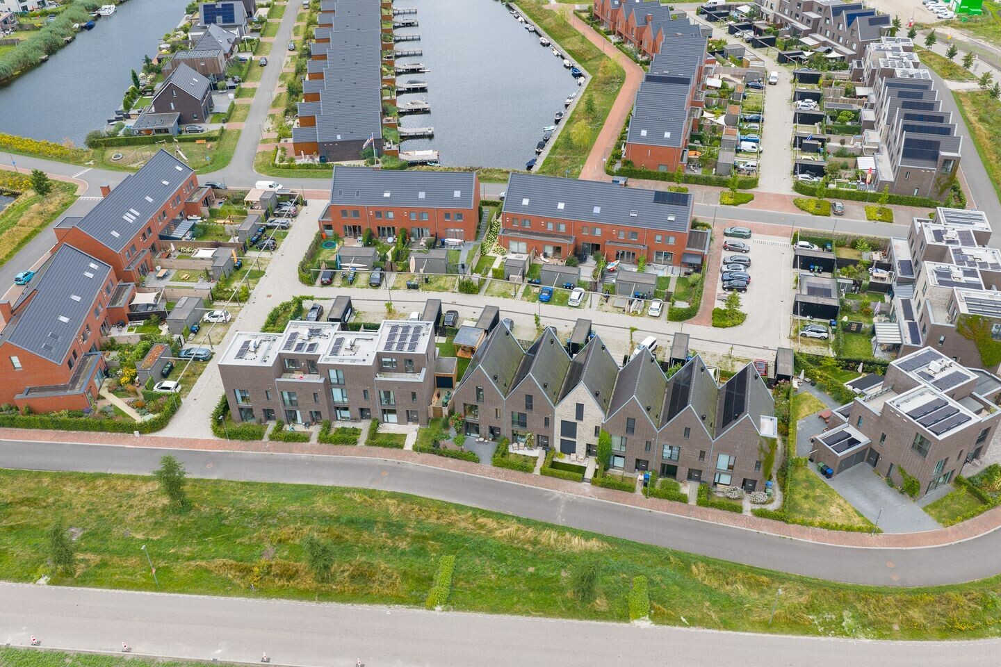 Hoekwoning te koop: Vossenburglaan 163, Meerstad