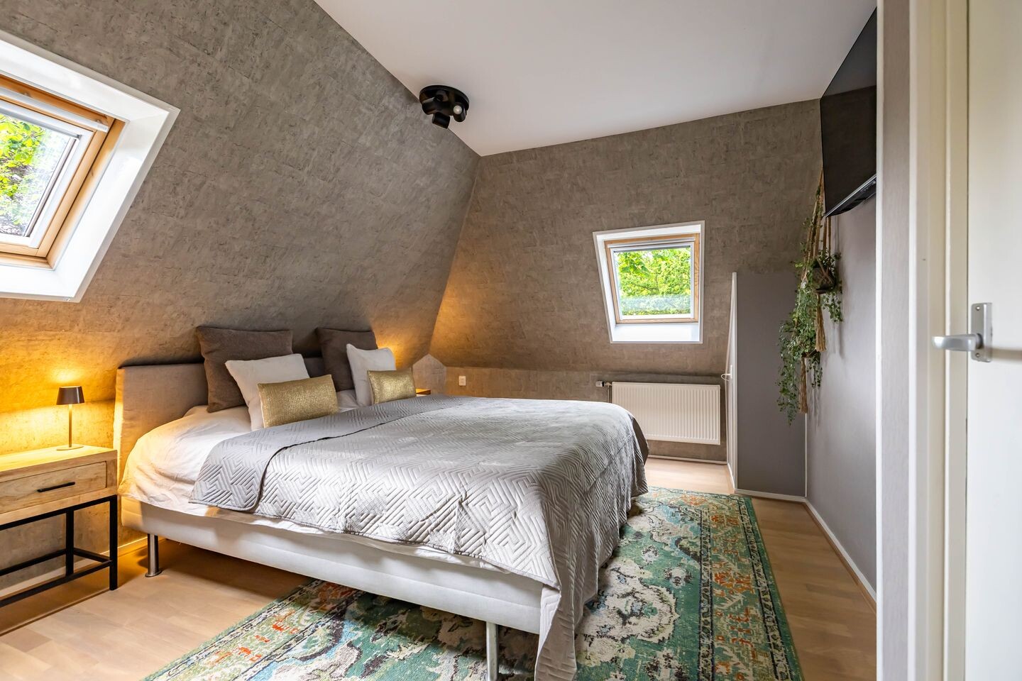 Vrijstaande woning te koop: Hoofdweg 8, Slochteren