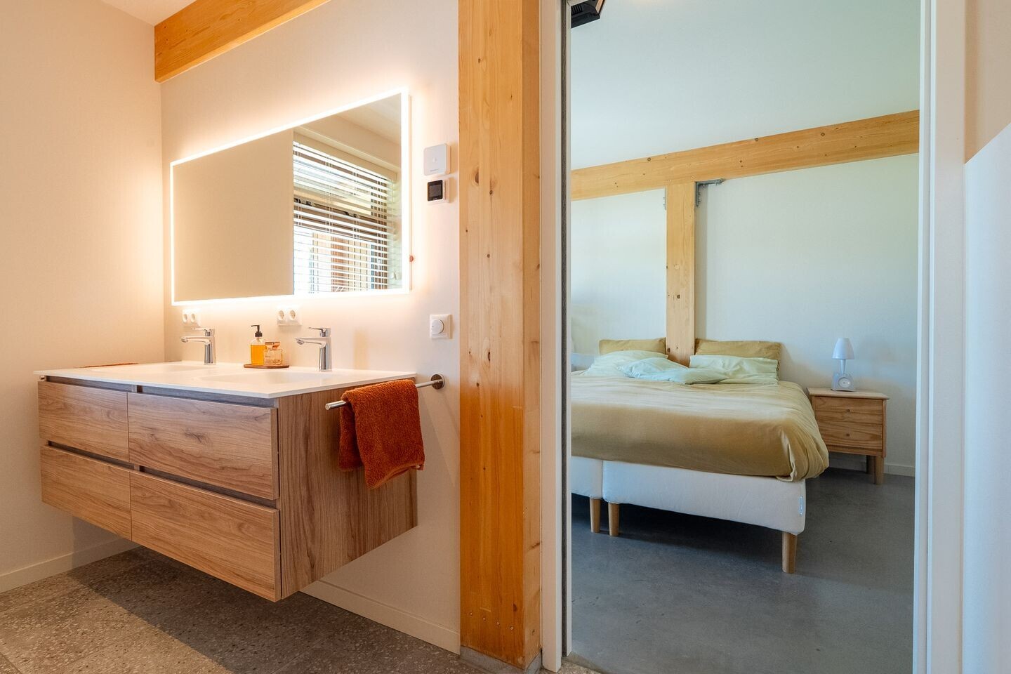 Vrijstaande woning te koop: Meerweg 51, Overschild