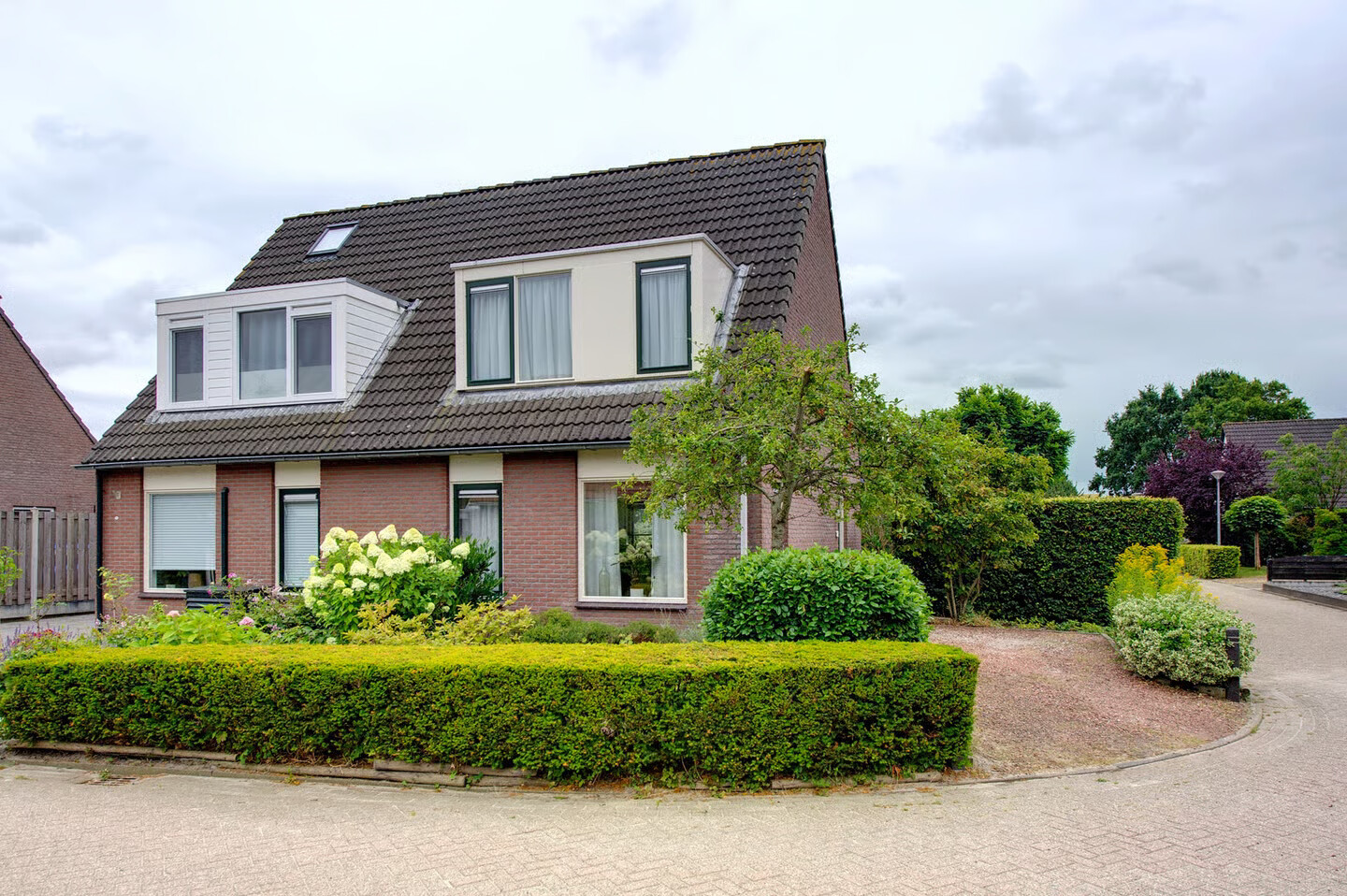 Twee-onder-één-kap te koop: Boslaan 22, Zuidbroek