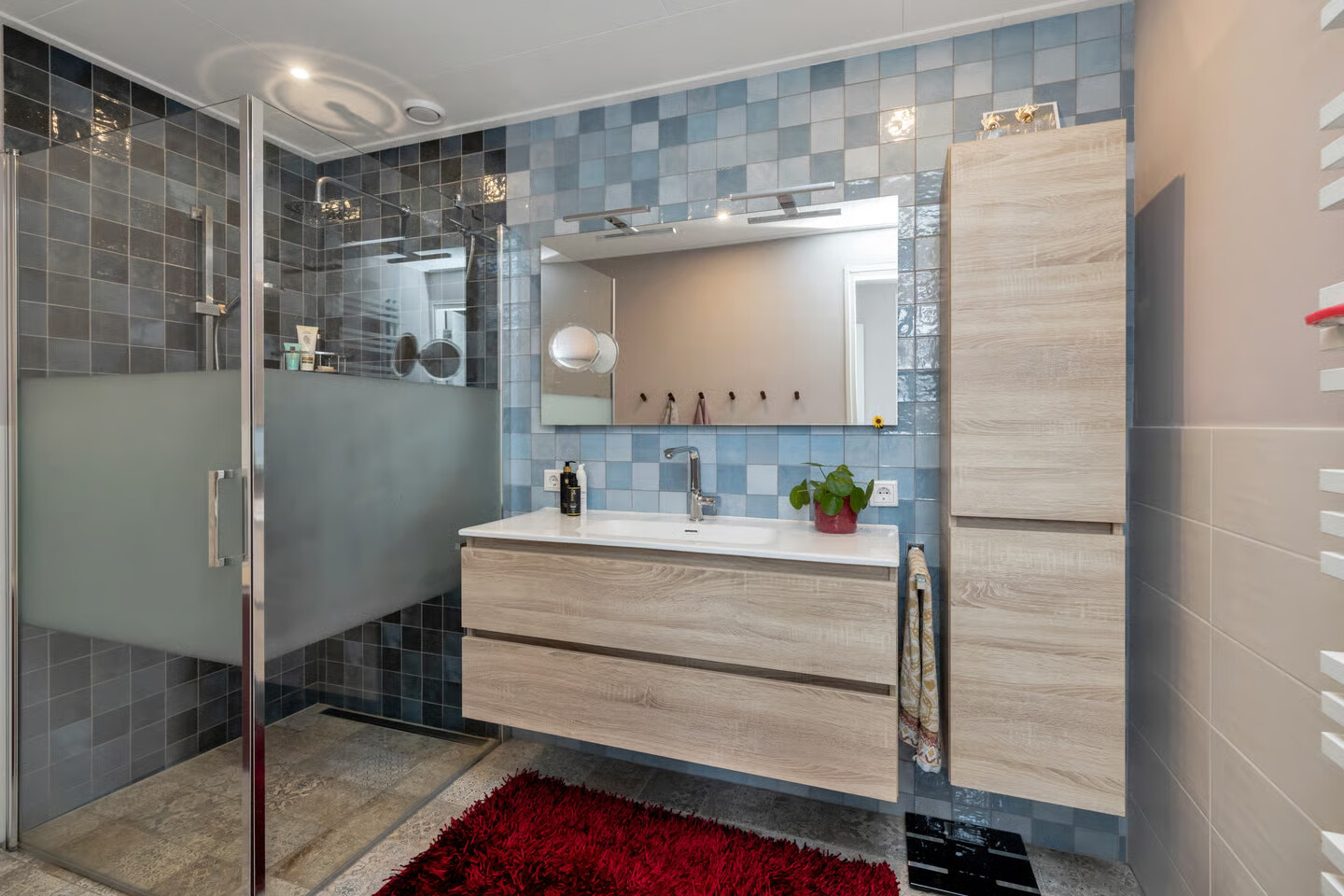 Vrijstaande woning te koop: Adriaan Geertsplein 3, Veendam