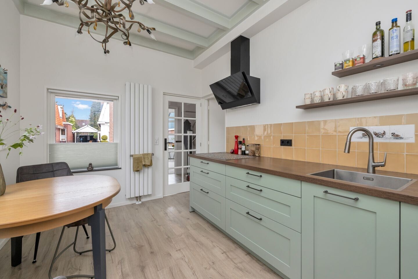 Vrijstaande woning te koop: Adriaan Geertsplein 3, Veendam