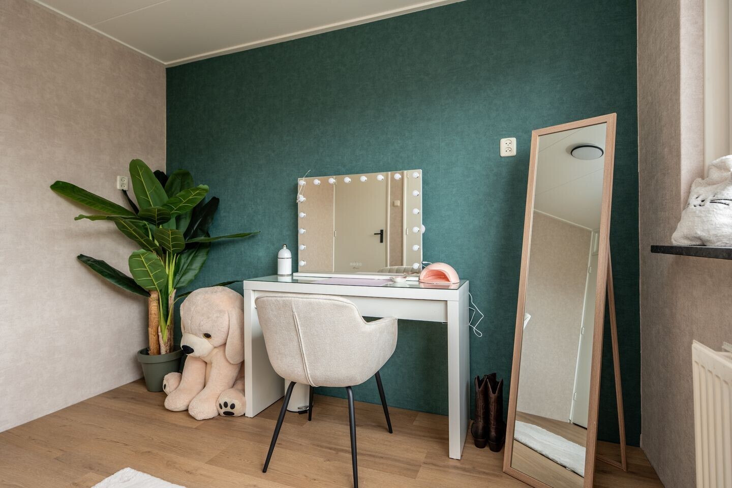 Hoekwoning te koop: Oude Bos 18, Veendam