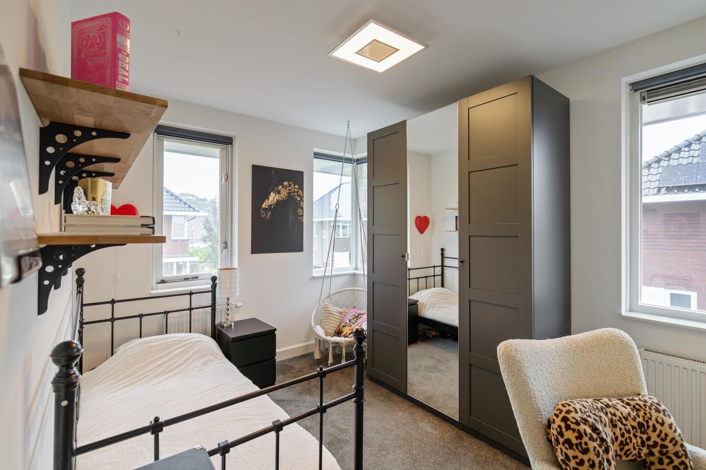 Twee-onder-één-kap te koop: Stationspark 16, Veendam