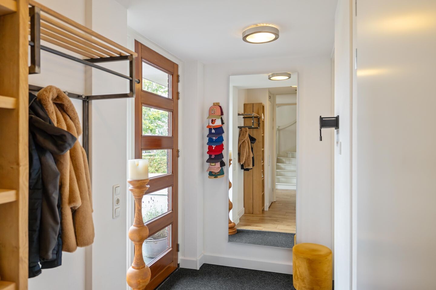 Twee-onder-één-kap te koop: Stationspark 16, Veendam