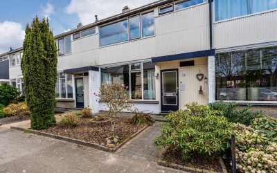 Straat Mala. 74