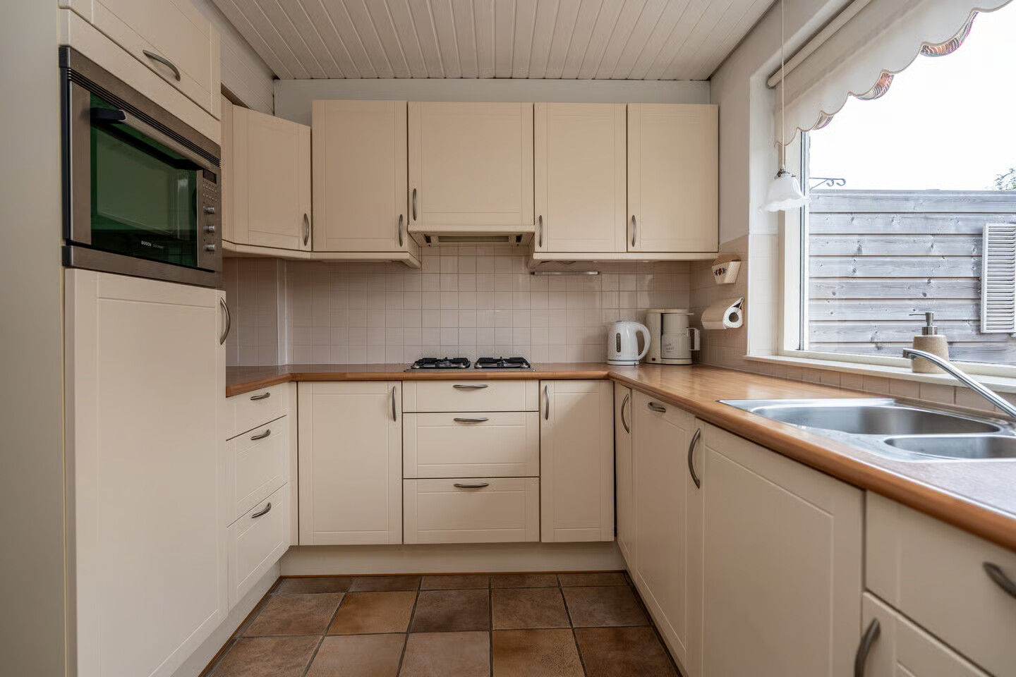 Hoekwoning te koop: Pommerse Bocht 29, Veendam
