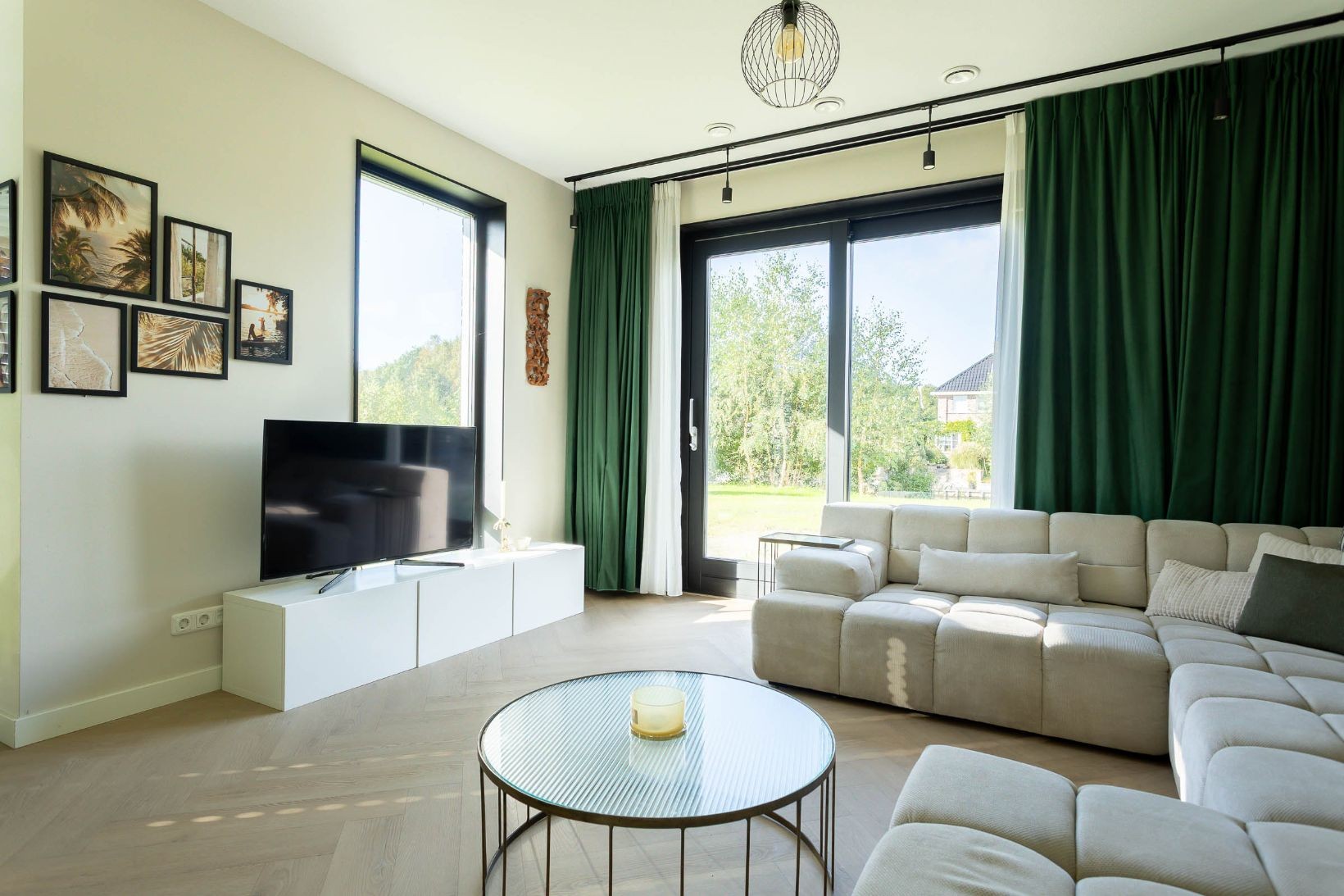 Vrijstaande woning te koop: Van der Veldelaan 10, Veendam