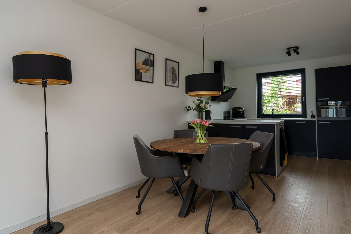 Twee-onder-één-kap te koop: Marten Klompienlaan 9, Veendam