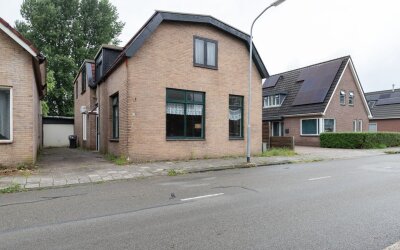 Raadhuisstraat 64