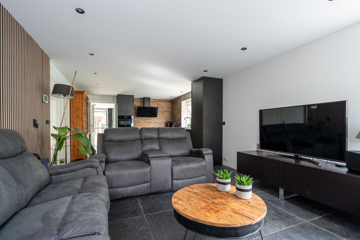 Vrijstaande woning te koop: H. Hindersstraat 95, Oude Pekela
