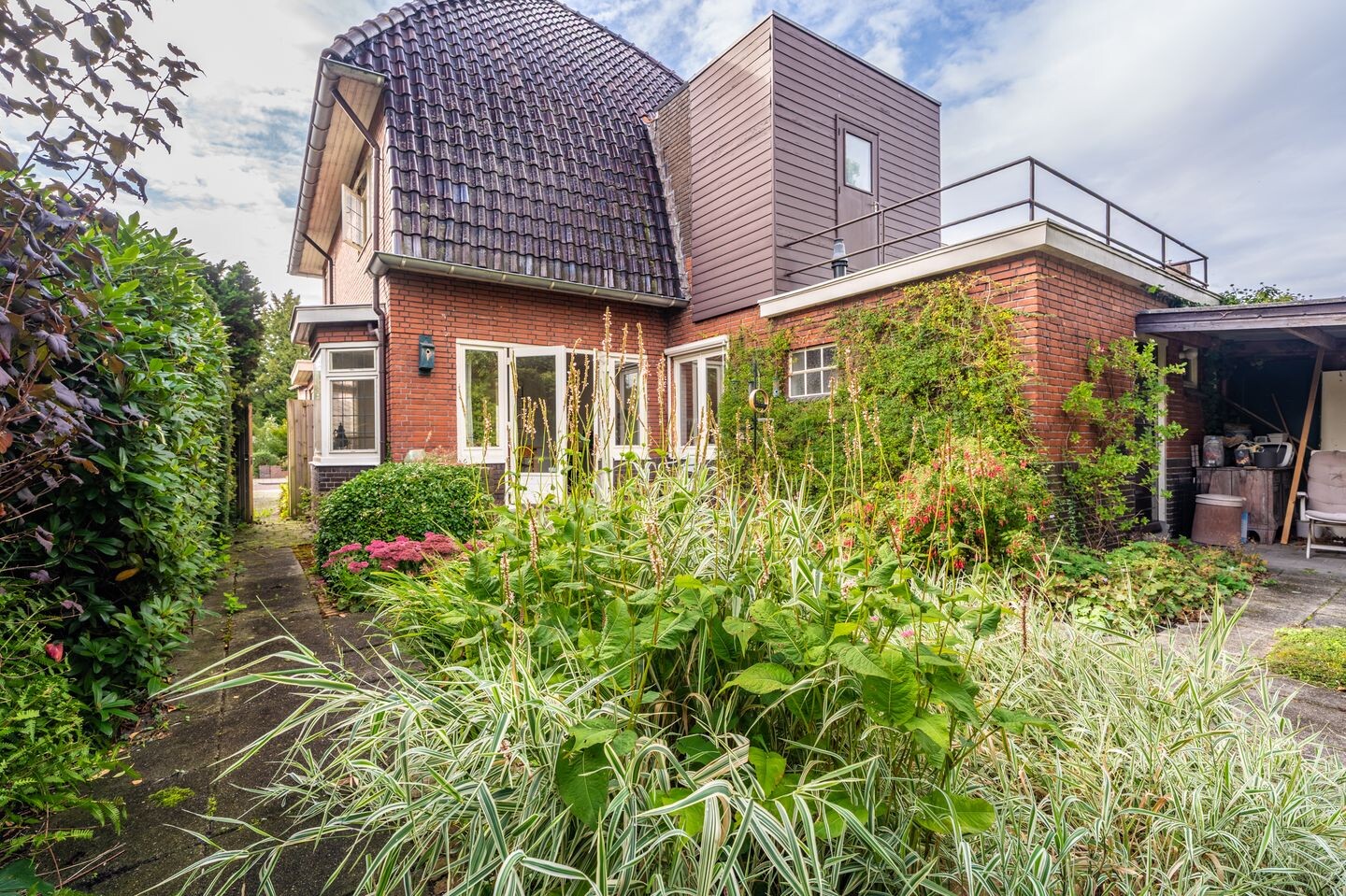 Hoekwoning te koop: Burg. Schönfeldsingel 13, Winschoten