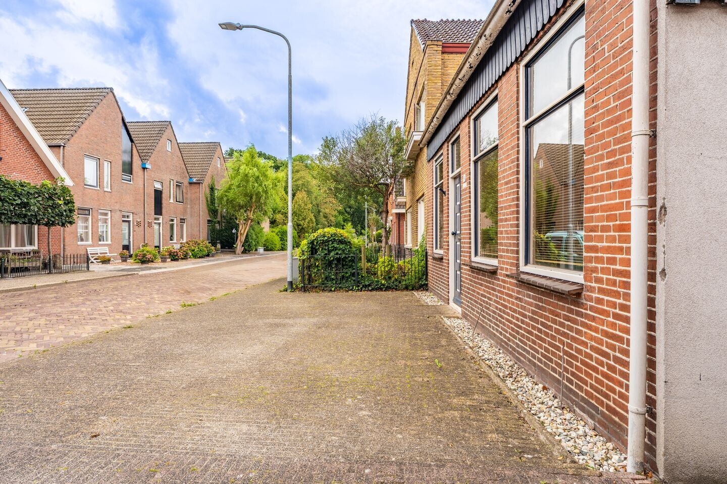Twee-onder-één-kap te koop: Gasthuislaan 9, Winschoten