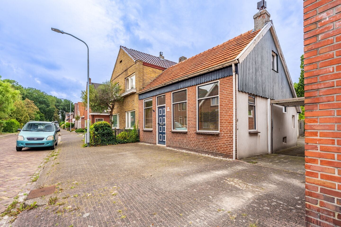 Twee-onder-één-kap te koop: Gasthuislaan 9, Winschoten