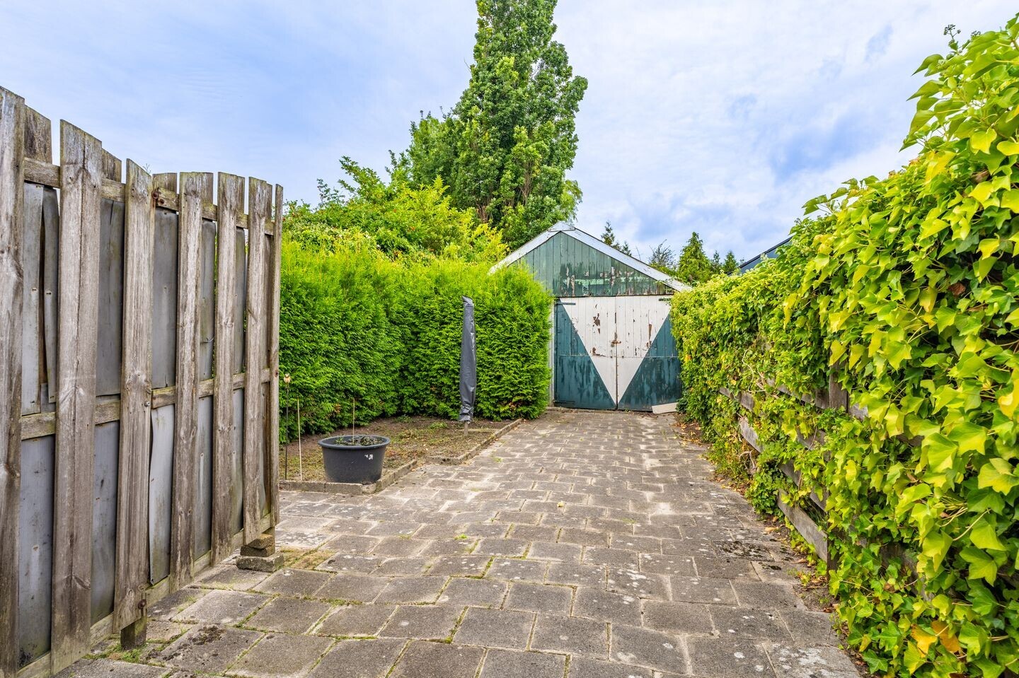 Twee-onder-één-kap te koop: Gasthuislaan 9, Winschoten