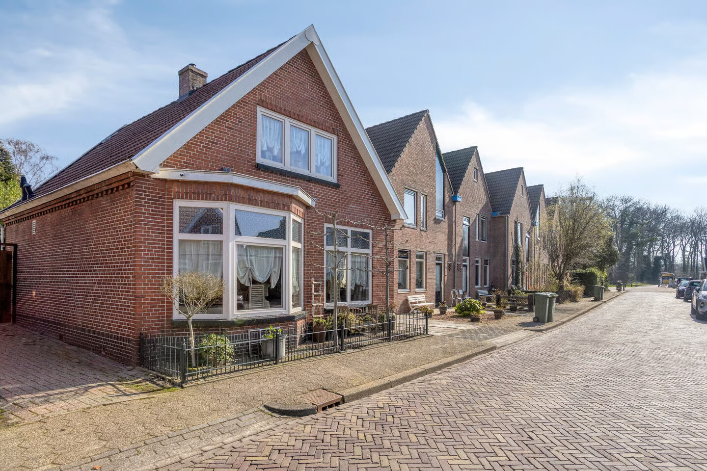 Vrijstaande woning te koop: Gasthuislaan 8, Winschoten