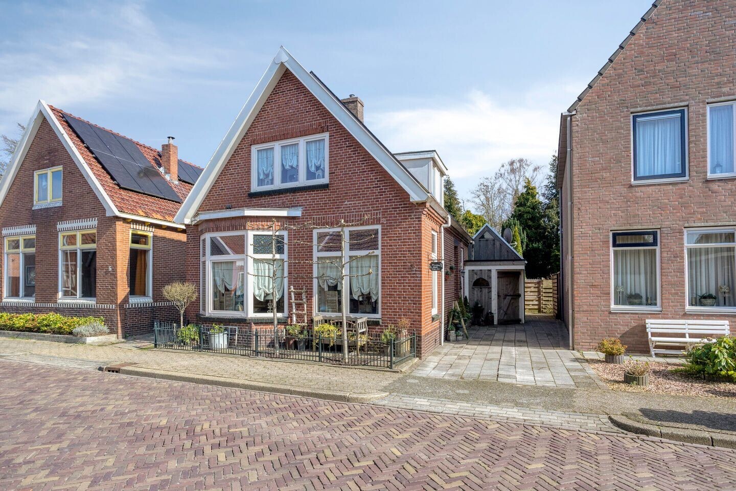 Vrijstaande woning te koop: Gasthuislaan 8, Winschoten