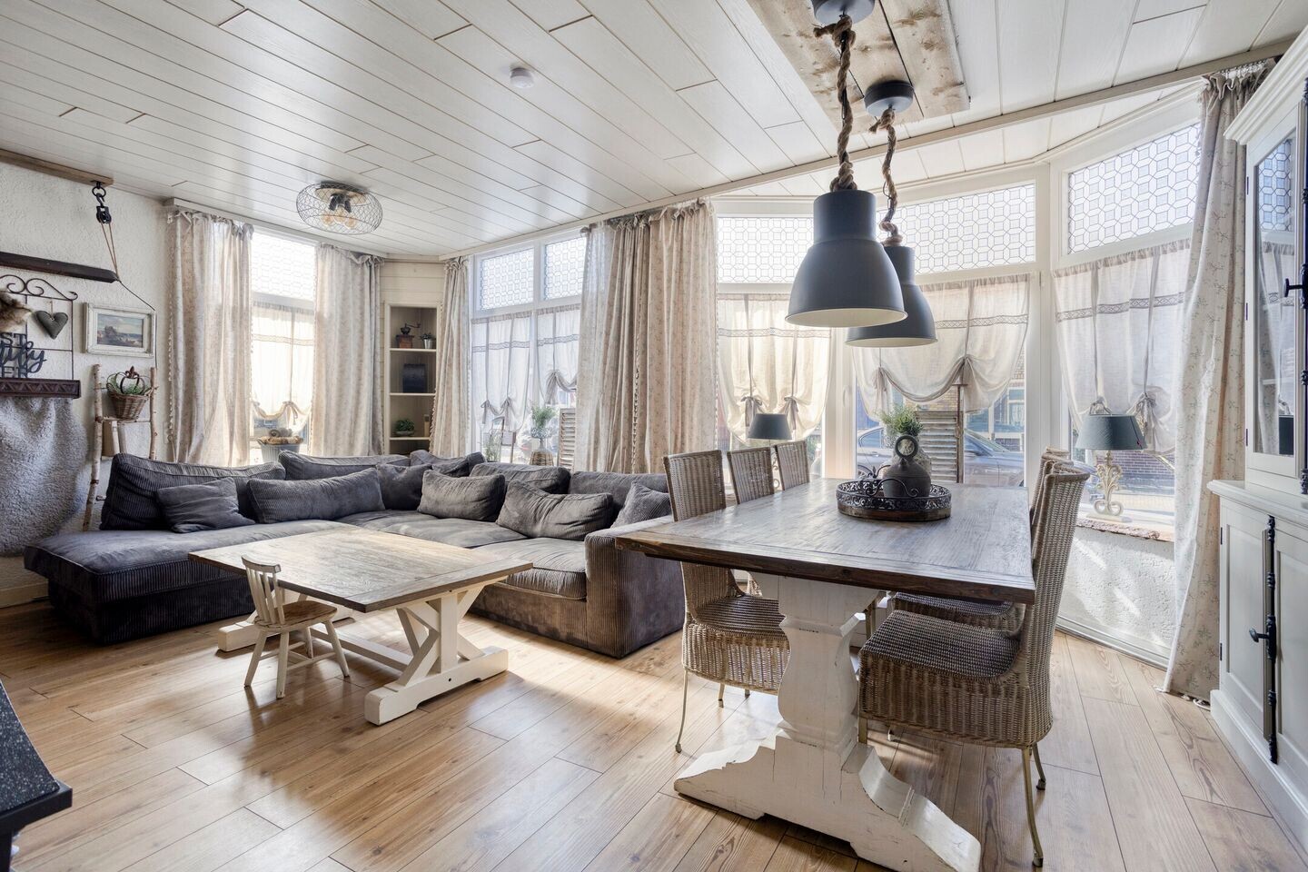 Vrijstaande woning te koop: Gasthuislaan 8, Winschoten