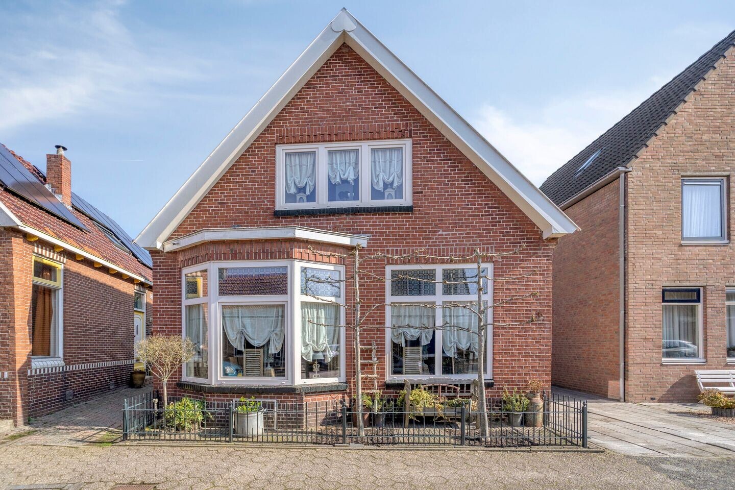 Vrijstaande woning te koop: Gasthuislaan 8, Winschoten